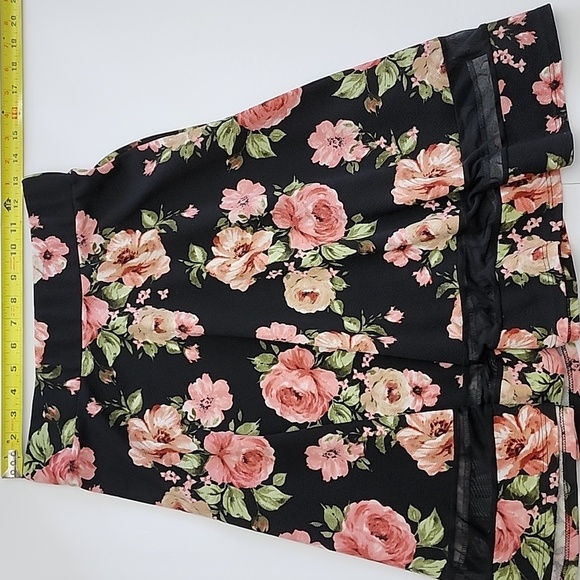 ⭐️3/ $30⭐️ Studio Skirt A-Line Black Pink Floral Inset Mesh Hem Lightweight Sz S - Picture 12 of 15